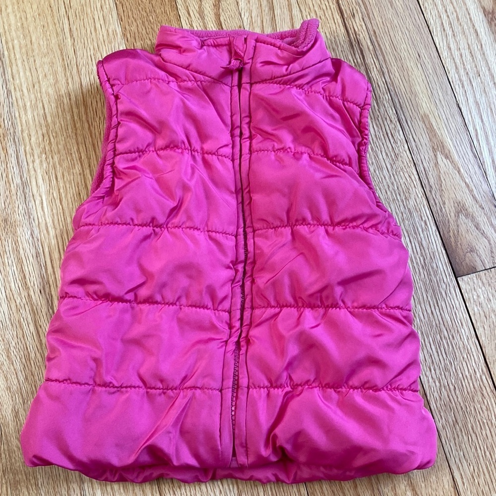 Childrens place 3T bright pink puffer vest fleece lined kids winter outerwear